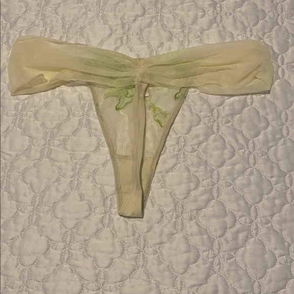 Victoria's Secret Sheer Green Floral Bra, 38C, with matching pantie, size large. - Picture 15 of 15
